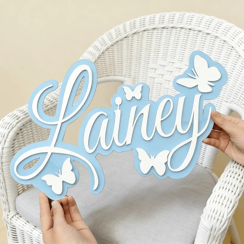 Baby Nursery Toy - لوحة اسم الطفل المخصصة، تصميم أزرق