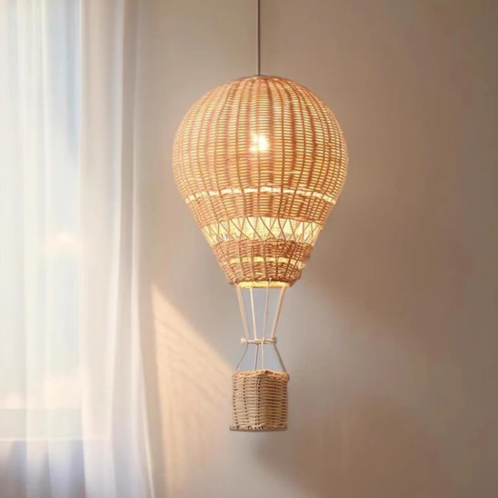 ثريا على شكل منطاد هوائي بإضاء - مراجعة Baby Nursery Chandelier وسعره