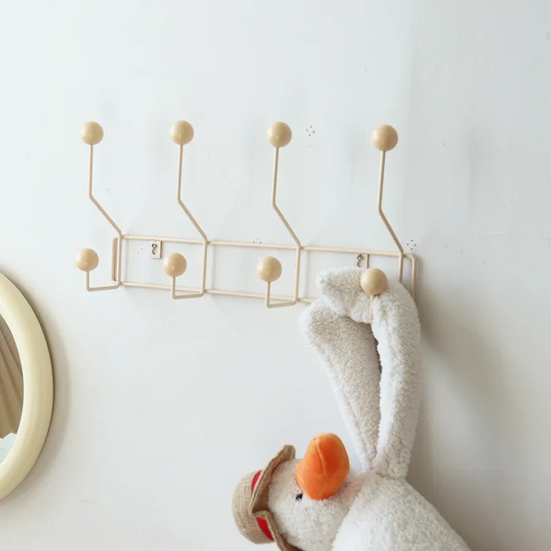 خطاف حائط عتيق على الطراز الكو - مراجعة Baby Nursery Vintage وسعره