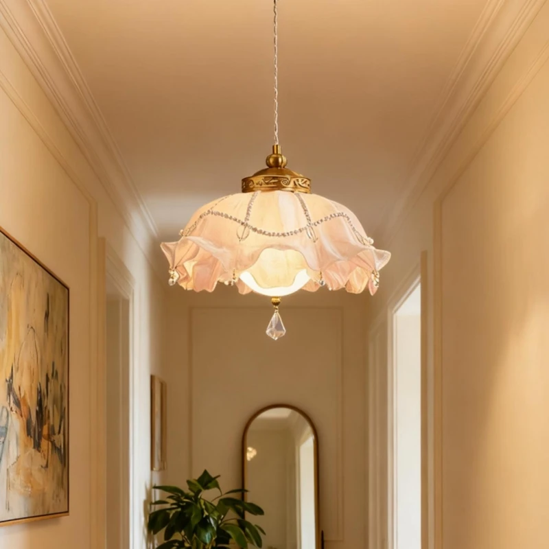 ثريا كريستال فاخرة بثلاثة ألوا - مراجعة Baby Nursery Chandelier وسعره