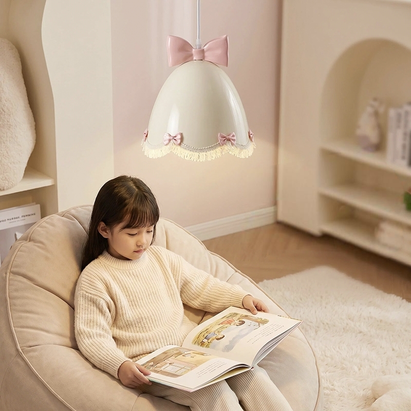 ثريا غرفة نوم الأميرة على الطر - مراجعة Baby Nursery Chandelier وسعره